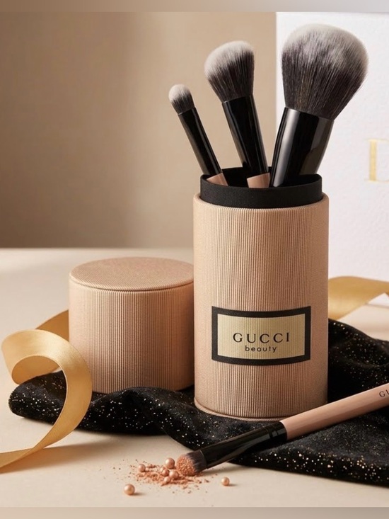 Gucci Other - Gucci Beauty Makeup 5 Piece Travel Brush Set - GWP - NEW no box